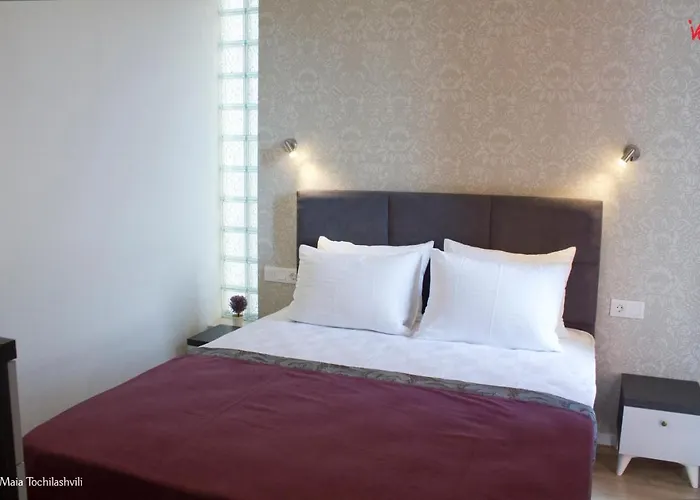 Sameba Luxury, Golden View