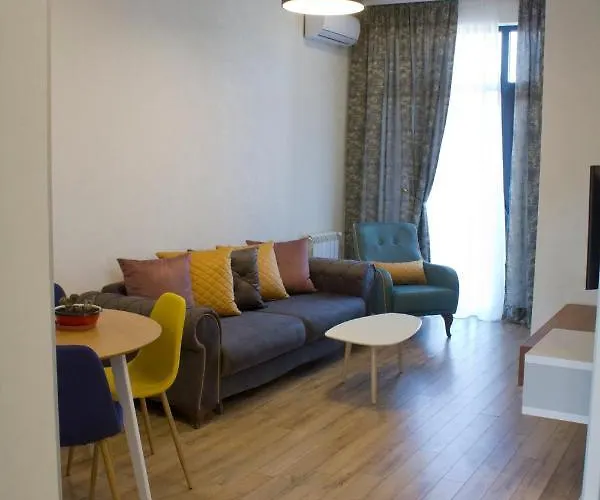 Golden View Luxury, Sameba